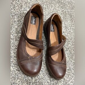 Clarks Women's Brown Leather Shoes 9M